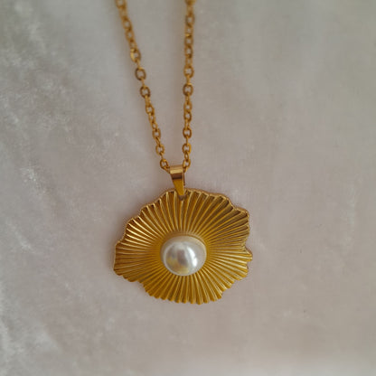 Collier Summer