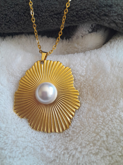 Collier Summer
