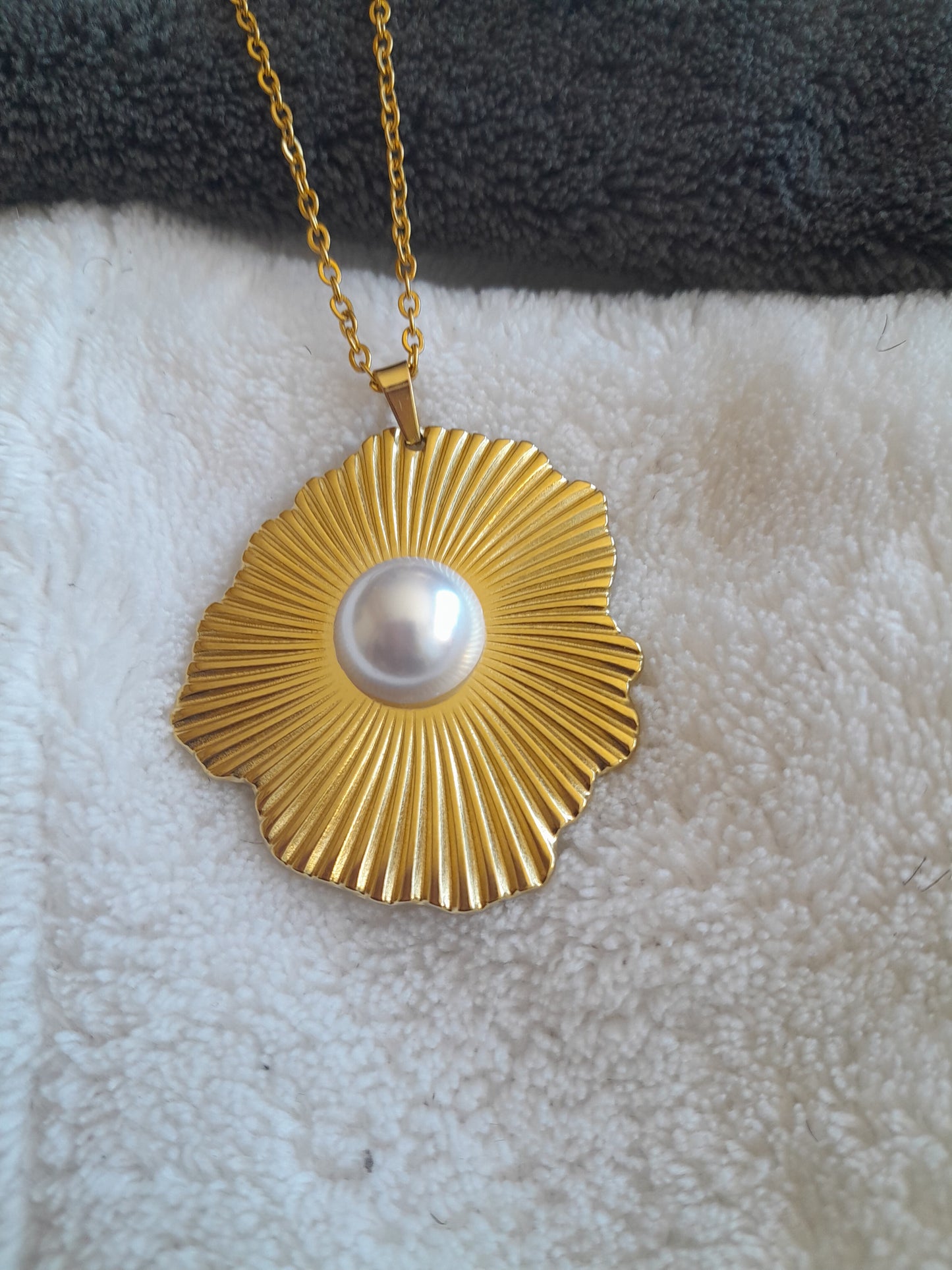 Collier Summer
