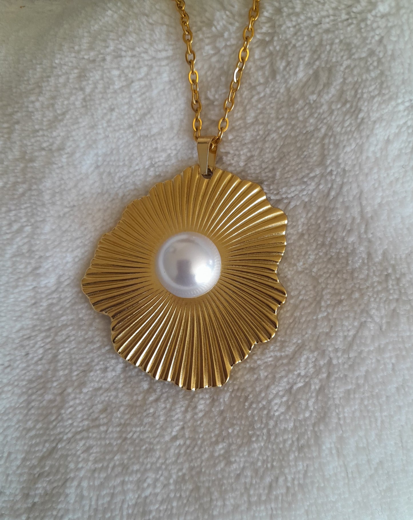 Collier Summer