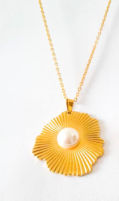 Collier Summer